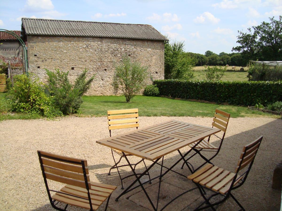 Bed and Breakfast Demeure Du Castel Les Châtelliers-Châteaumur Zewnętrze zdjęcie